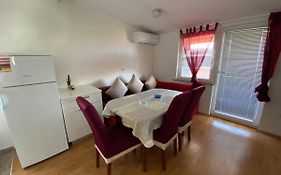 Renic Apartments